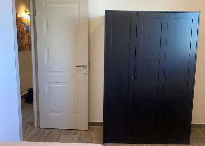 San Giuliani Heights Lejlighed